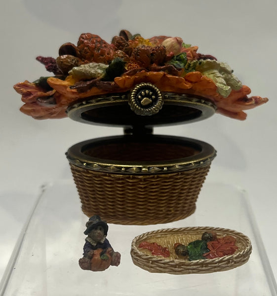 Autumn’s Harvest Basket With Alden McNibble -Boyd's Bear