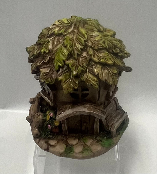 Fairy House Statue -Oak Leave